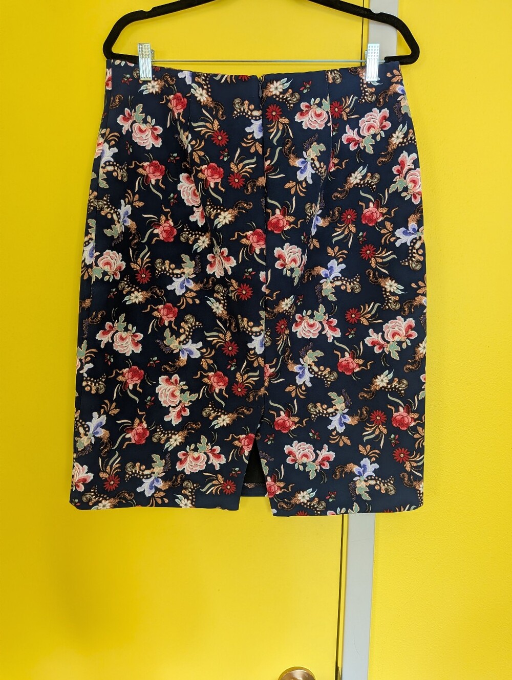 Philosophy Blue Floral Pencil Skirt - Picture 3 of 4